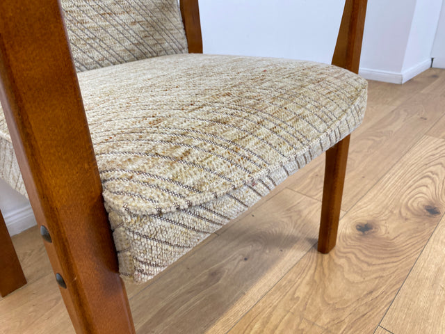 WMK # 1/3 Formschöner, bequemer & sehr gut erhaltener Mid-Century Sessel mit hellem Originalbezug & Teakholz Rahmen # Stuhl Sessel Lesesessel Armchair Armlehnsessel Schreibtischstuhl Vintage 60er 70er