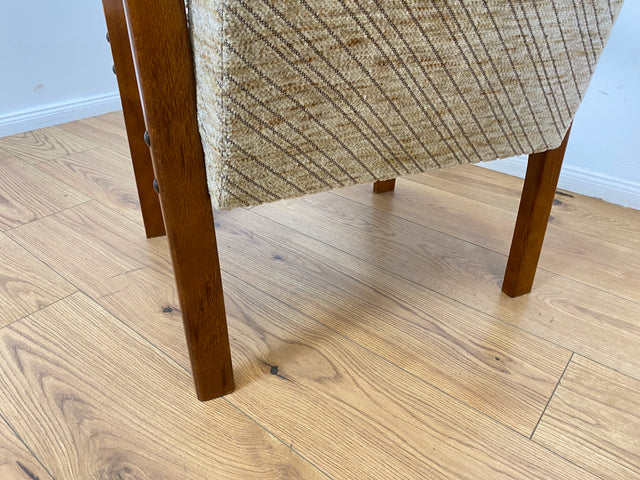 WMK # 1/3 Formschöner, bequemer & sehr gut erhaltener Mid-Century Sessel mit hellem Originalbezug & Teakholz Rahmen # Stuhl Sessel Lesesessel Armchair Armlehnsessel Schreibtischstuhl Vintage 60er 70er