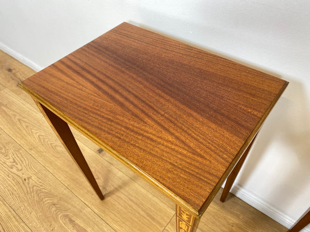 WMK # Eleganter und sehr gut erhaltener Stilmöbel 2 in 1 Satztisch in Neoklassischem Stil mit feinen handgefertigten Intarsien # Beistelltisch Lampentisch Couchtisch Wohnzimmertisch Louis XVI Vintage