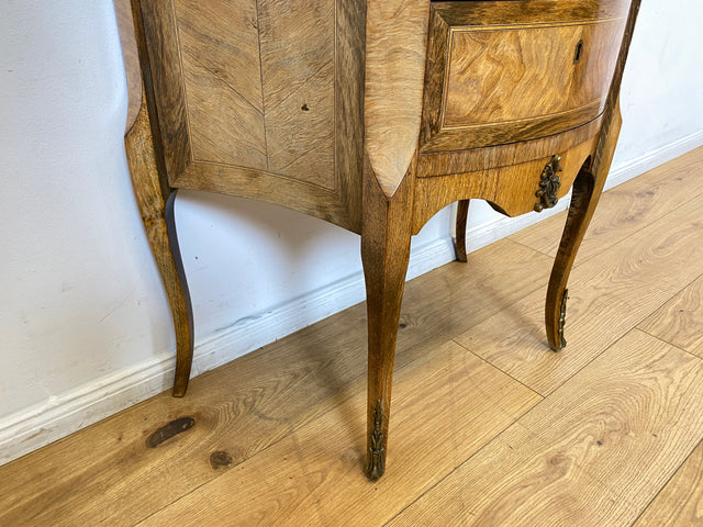 WMK I Feine 60er Jahre Stilmöbel Kommode mit sehr schöner Marmor Auflage, Schubladen und edlen Messingbeschlägen I Schrank Flur Beistelltisch Nachtisch Rokoko Barock Vintage Berlin Regensburg München