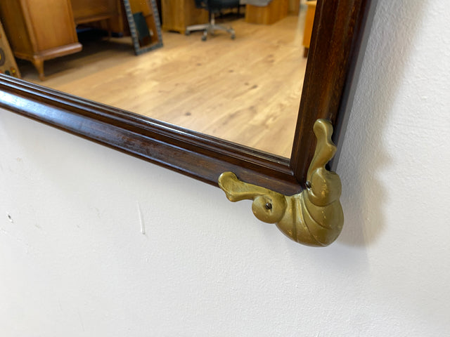 WMK I Versand möglich I Sehr hübscher 60er Jahre Wandspiegel im antiken Stil mit Holzrahmen und goldfarbenen Zierelementen I Spiegel Flurspiegel Barock Rokoko Mid-Century Vintage Berlin Bremen Bayern