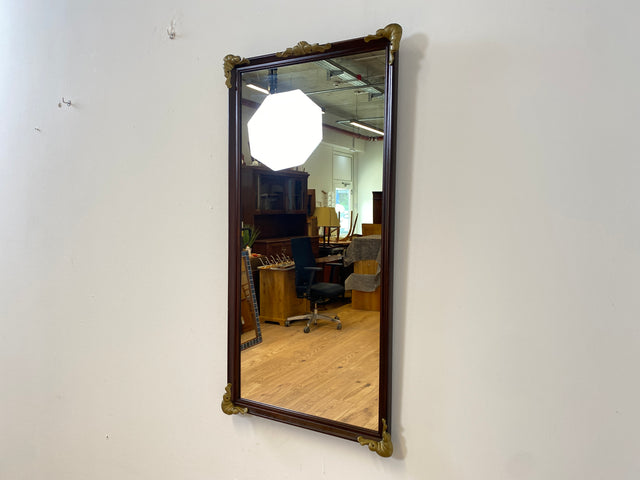 WMK I Versand möglich I Sehr hübscher 60er Jahre Wandspiegel im antiken Stil mit Holzrahmen und goldfarbenen Zierelementen I Spiegel Flurspiegel Barock Rokoko Mid-Century Vintage Berlin Bremen Bayern