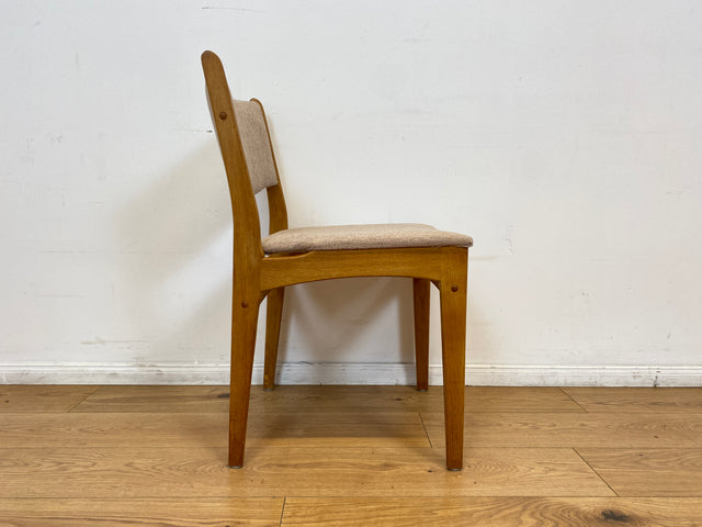 WMK I 6er Set skandinavischer Designerstühle von Johannes Andersen aus Eiche mit beigem Originalbezug