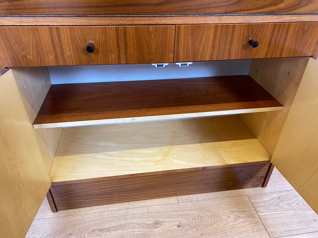 WMK I Stilvoller 70er Jahre Sekretär mit stabiler Schreibklappe und toller Maserung I Schreibschrank Desk Schreibkommode Schreibtisch Kommode Schrank Vintage Retro Mid-Century Berlin Dresden Hessen