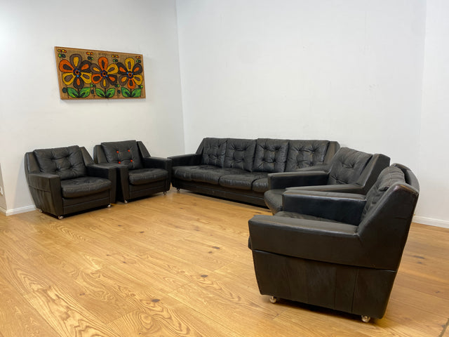 WMK # 1/4 Stilvoller & gut erhaltener 70er Jahre Sessel auf Rollen mit gestepptem schwarzem Skai Bezug # Armchair Ledersessel Clubsessel Sitzgarnitur Kunstleder Leder Retro Vintage Berlin Hamburg 60er