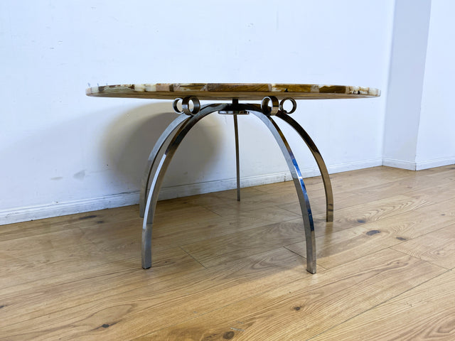 WMK I Besonders schöner 70er Jahre Space Age Couchtisch mit charaktervoller runder Onyx Platte auf formschönem Chrom Tischgestell I Wohnzimmertisch Coffee Table Marmor Hollywood Regency Vintage Berlin