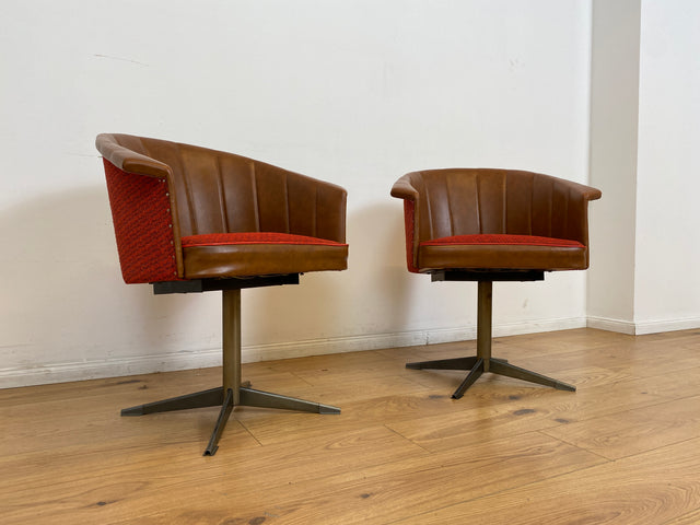 WMK # 1/2 Kultiger & gut erhaltener 70er Jahre Space Age Drehsessel mit Originalbezug und Kunstleder Umrahmung # Sessel Armchair Stuhl Clubsessel Schalensessel Cocktailsessel Lesesessel Vintage Retro