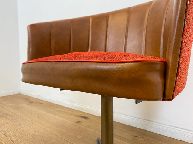 WMK # 1/2 Kultiger & gut erhaltener 70er Jahre Space Age Drehsessel mit Originalbezug und Kunstleder Umrahmung # Sessel Armchair Stuhl Clubsessel Schalensessel Cocktailsessel Lesesessel Vintage Retro