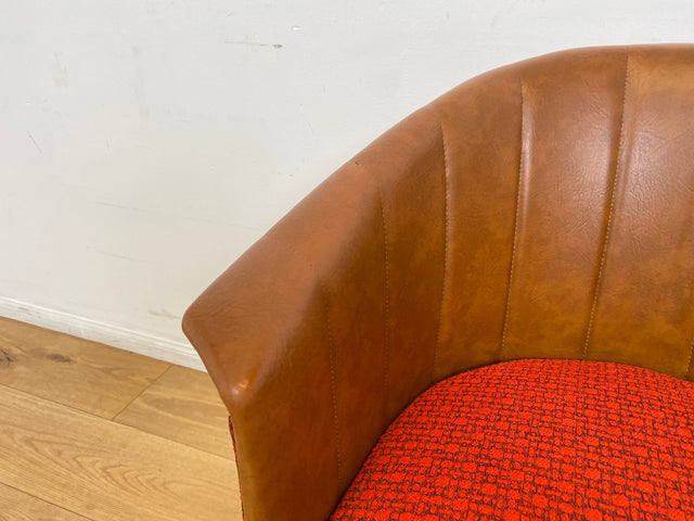 WMK # 1/2 Kultiger & gut erhaltener 70er Jahre Space Age Drehsessel mit Originalbezug und Kunstleder Umrahmung # Sessel Armchair Stuhl Clubsessel Schalensessel Cocktailsessel Lesesessel Vintage Retro