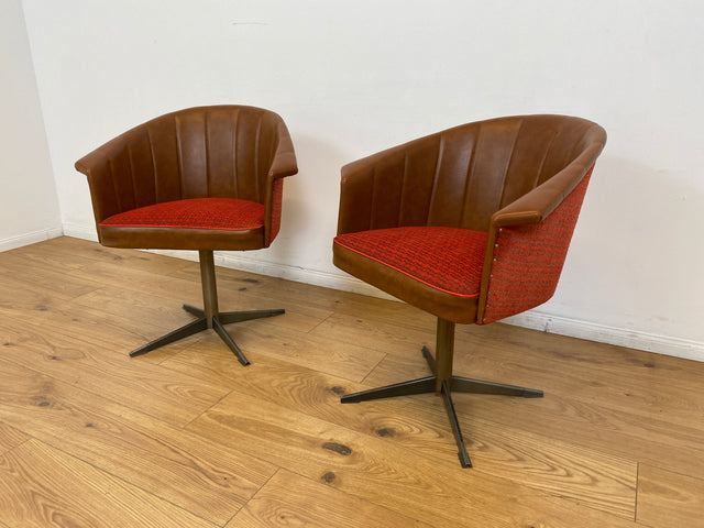 WMK # 1/2 Kultiger & gut erhaltener 70er Jahre Space Age Drehsessel mit Originalbezug und Kunstleder Umrahmung # Sessel Armchair Stuhl Clubsessel Schalensessel Cocktailsessel Lesesessel Vintage Retro