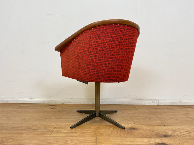 WMK # 1/2 Kultiger & gut erhaltener 70er Jahre Space Age Drehsessel mit Originalbezug und Kunstleder Umrahmung # Sessel Armchair Stuhl Clubsessel Schalensessel Cocktailsessel Lesesessel Vintage Retro