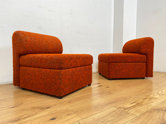 WMK I Kultiges 70er Jahre Space Age Modular Sofa aus 2 Sessel mit grandiosem orangem Originalbezug & Staufächern
