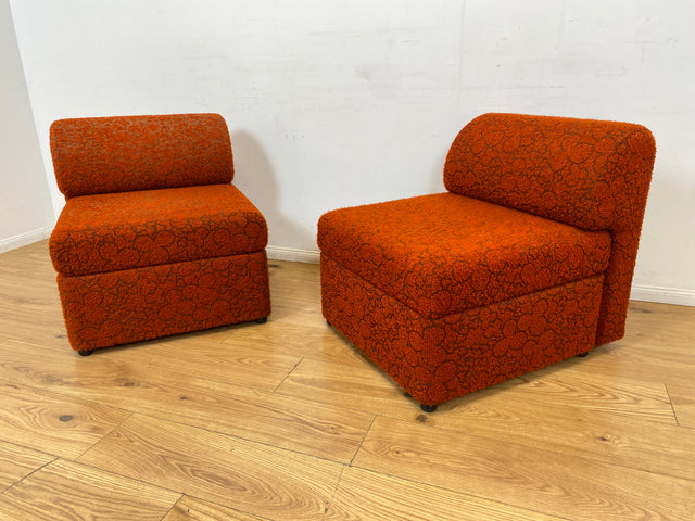 WMK I Kultiges 70er Jahre Space Age Modular Sofa aus 2 Sessel mit grandiosem orangem Originalbezug & Staufächern