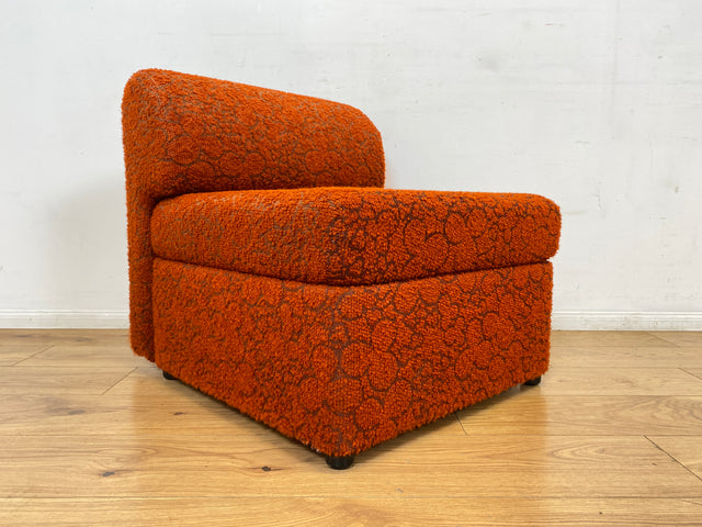 WMK I Kultiges 70er Jahre Space Age Modular Sofa aus 2 Sessel mit grandiosem orangem Originalbezug & Staufächern