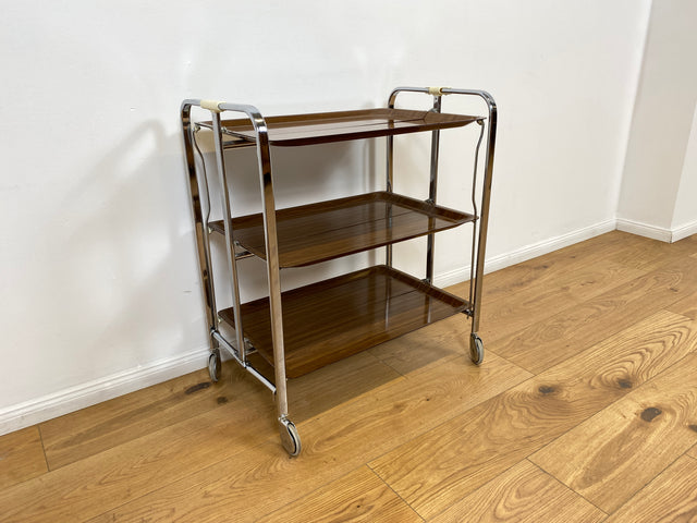 WMK # Kultiger & gut erhaltener faltbarer 1970er Jahre Servierwagen mit Chromgestell & auf Rollen # Teewagen Barwagen Klapptisch Beistelltisch Couchtisch Space Age Vintage Industrial Design 70er Retro