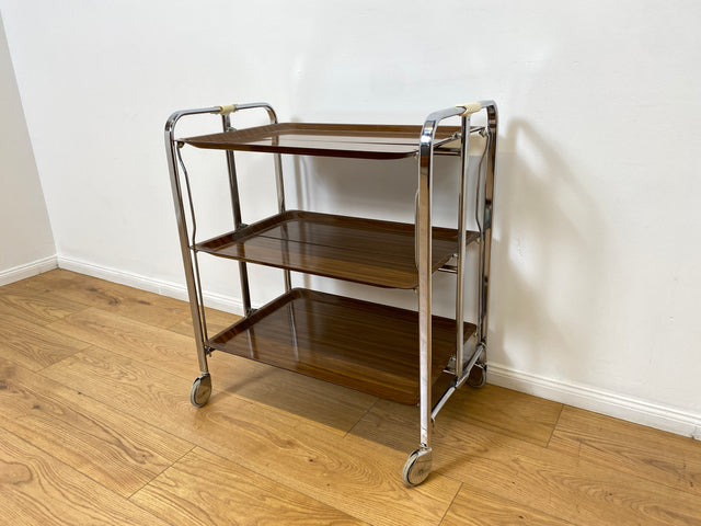 WMK # Kultiger & gut erhaltener faltbarer 1970er Jahre Servierwagen mit Chromgestell & auf Rollen # Teewagen Barwagen Klapptisch Beistelltisch Couchtisch Space Age Vintage Industrial Design 70er Retro