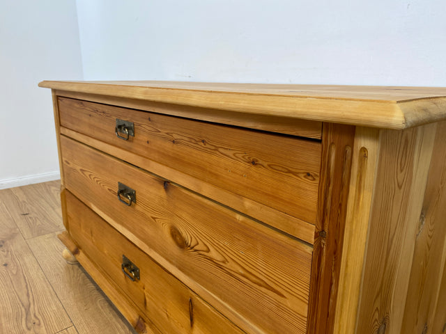 WMK # Wunderschöne antike Kommode aus vollem Holz mit großen Schubladen # Schubladenkommode Schrank Truhe Sideboard Wäschekommode Wäschetruhe Chest Anrichte Biedermeier Landhaus Weichholz Vintage