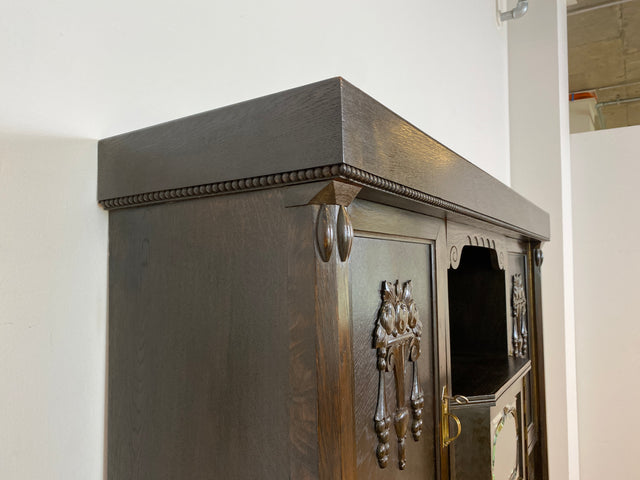 WMK # Imposante antike Anrichte aus massiver Eiche mit Messingbeschlägen & facettiertem Glas # Buffet Büfett Küchenanrichte Kredenz Geschirrschrank Küche Vitrine Schrank Gründerzeit Jugendstil Vintage