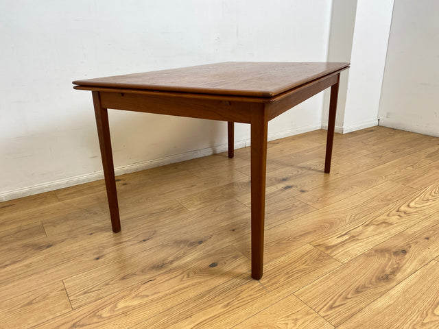 WMK I Stilvoller ausziehbarer skandinavischer Mid-Century Designer Esstisch von Aulum Møbelfabrik in Teakholz I Tisch Holztisch Ausziehtisch Dining Table Danish Design Vintage Teak Berlin Dresden Köln