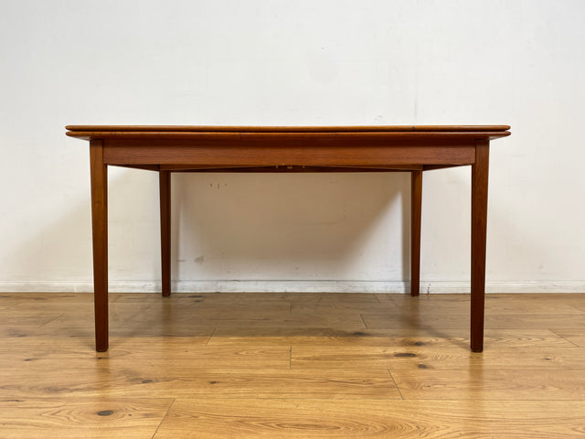WMK I Stilvoller ausziehbarer skandinavischer Mid-Century Designer Esstisch von Aulum Møbelfabrik in Teakholz I Tisch Holztisch Ausziehtisch Dining Table Danish Design Vintage Teak Berlin Dresden Köln