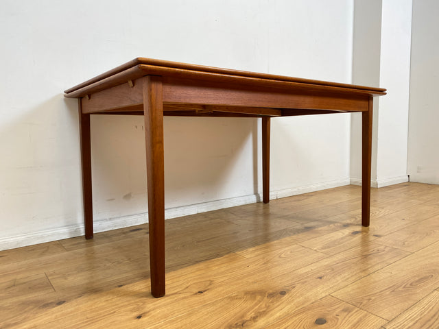WMK I Stilvoller ausziehbarer skandinavischer Mid-Century Designer Esstisch von Aulum Møbelfabrik in Teakholz I Tisch Holztisch Ausziehtisch Dining Table Danish Design Vintage Teak Berlin Dresden Köln