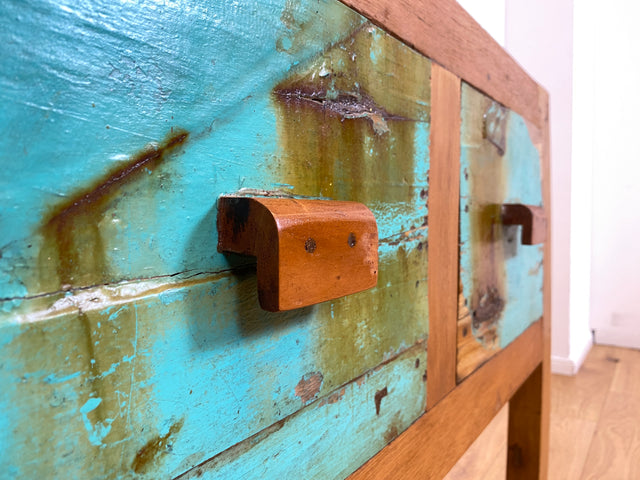 Boatwood by WMK I Formschöne Kommode mit Schubladen I handgefertigtes Unikat aus altem Bootsholz I Teakholz massiv I Anrichte Sideboard Schrank Konsole Flur Ablage Bootsmöbel Opium Berlin Hessen Bonn