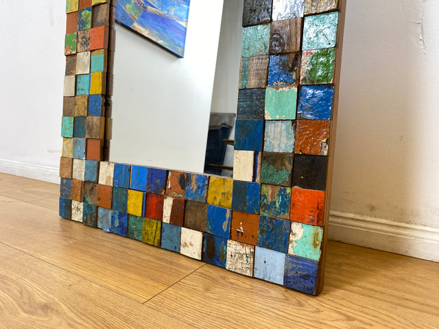 Boatwood by WMK # Einzigartiger 65x200cm großer Wandspiegel aus altem Bootsholz, ein handgefertigtes Unikat in Originalfarben # bunter Spiegel Flurspiegel Standspiegel Mirror Treibholz Bootsmöbel