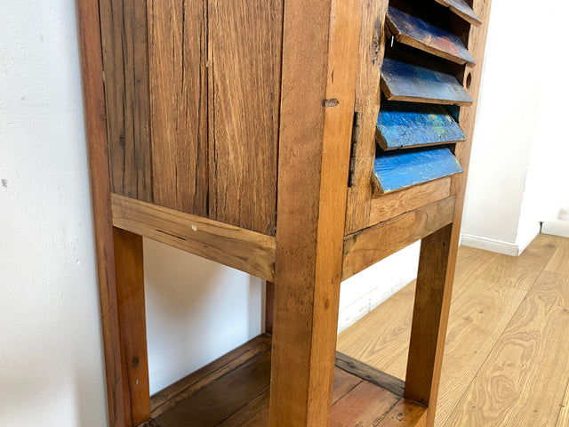 Boatwood by WMK I Besonderes Regal mit Lamellentüren I Handmade Unikat aus altem Bootsholz I Teakholz massiv I Holzregal Bücherregal Bücherschrank Küchenregal Badschrank Badregal Flurregal Berlin Kiel