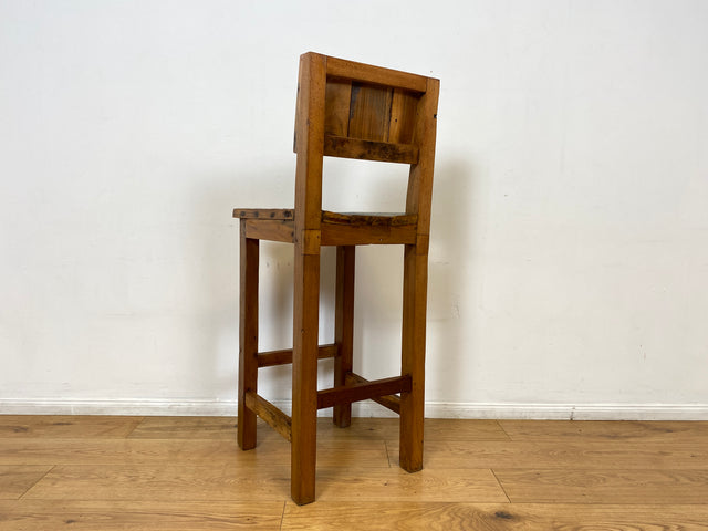 Boatwood by WMK I 1/3 Schöner bunter Barhocker I ein handmade Unikat aus altem Bootsholz l Teakholz massiv I Hocker Sitzhocker Küchenstuhl Holzstuhl Stuhl Bar Stool Hausbar Gastro Berlin Rostock Sylt