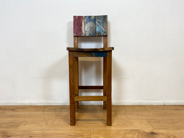 Boatwood by WMK I 1/3 Schöner bunter Barhocker I ein handmade Unikat aus altem Bootsholz l Teakholz massiv I Hocker Sitzhocker Küchenstuhl Holzstuhl Stuhl Bar Stool Hausbar Gastro Berlin Rostock Sylt