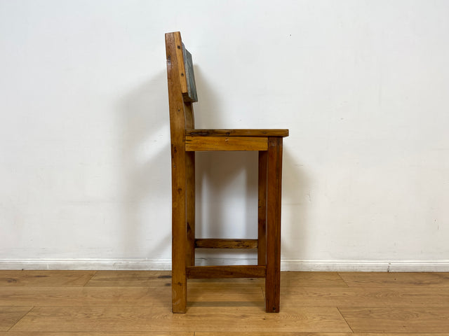 Boatwood by WMK I 1/3 Schöner bunter Barhocker I ein handmade Unikat aus altem Bootsholz l Teakholz massiv I Hocker Sitzhocker Küchenstuhl Holzstuhl Stuhl Bar Stool Hausbar Gastro Berlin Rostock Sylt
