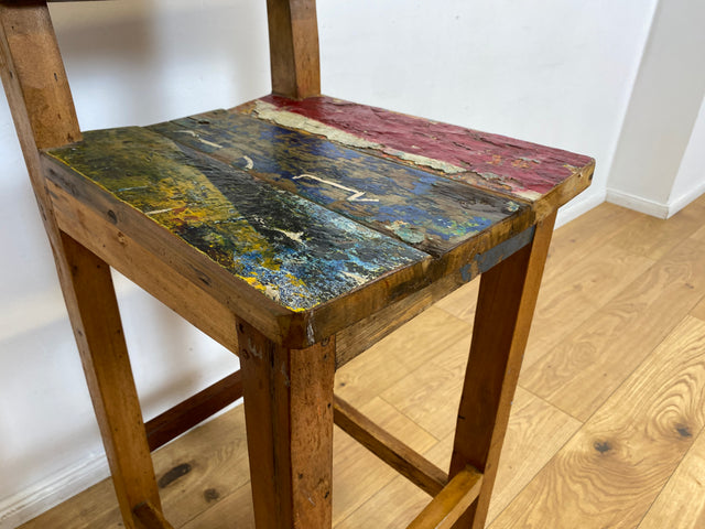Boatwood by WMK I 1/3 Schöner bunter Barhocker I ein handmade Unikat aus altem Bootsholz l Teakholz massiv I Hocker Sitzhocker Küchenstuhl Holzstuhl Stuhl Bar Stool Hausbar Gastro Berlin Rostock Sylt