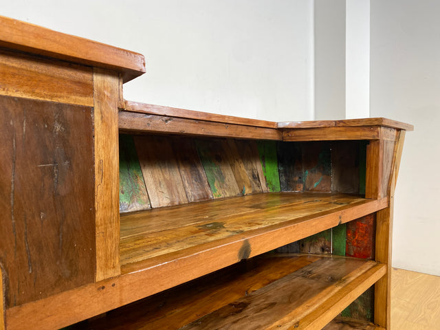 Boatwood by WMK I Einzigartige Bar aus altem Bootsholz I handgefertigtes Unikat in Originalfarben der Boote I Teakholz massiv I Hausbar Theke Cafe Bar Strand Beach Gastro Hotel Möbel Berlin Sylt Usedo