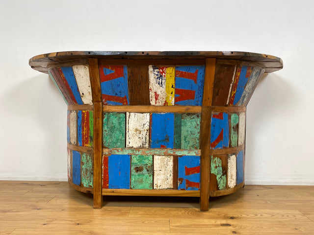 Boatwood by WMK I Einzigartige Bar aus altem Bootsholz I handgefertigtes Unikat in Originalfarben der Boote I Teakholz massiv I Hausbar Theke Cafe Bar Strand Beach Gastro Hotel Möbel Berlin Sylt Usedo