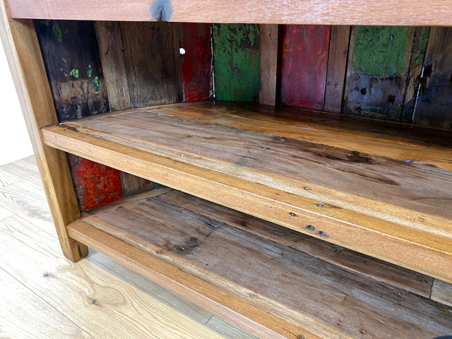 Boatwood by WMK I Einzigartige Bar aus altem Bootsholz I handgefertigtes Unikat in Originalfarben der Boote I Teakholz massiv I Hausbar Theke Cafe Bar Strand Beach Gastro Hotel Möbel Berlin Sylt Usedo