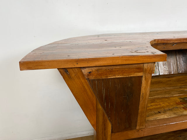 Boatwood by WMK I Einzigartige Bar aus altem Bootsholz I handgefertigtes Unikat in Originalfarben der Boote I Teakholz massiv I Hausbar Theke Cafe Bar Strand Beach Gastro Hotel Möbel Berlin Sylt Usedo