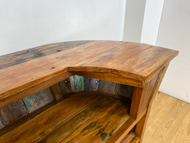 Boatwood by WMK I Einzigartige Bar aus altem Bootsholz I handgefertigtes Unikat in Originalfarben der Boote I Teakholz massiv I Hausbar Theke Cafe Bar Strand Beach Gastro Hotel Möbel Berlin Sylt Usedo