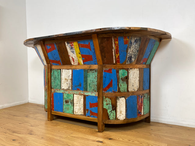 Boatwood by WMK I Einzigartige Bar aus altem Bootsholz I handgefertigtes Unikat in Originalfarben der Boote I Teakholz massiv I Hausbar Theke Cafe Bar Strand Beach Gastro Hotel Möbel Berlin Sylt Usedo