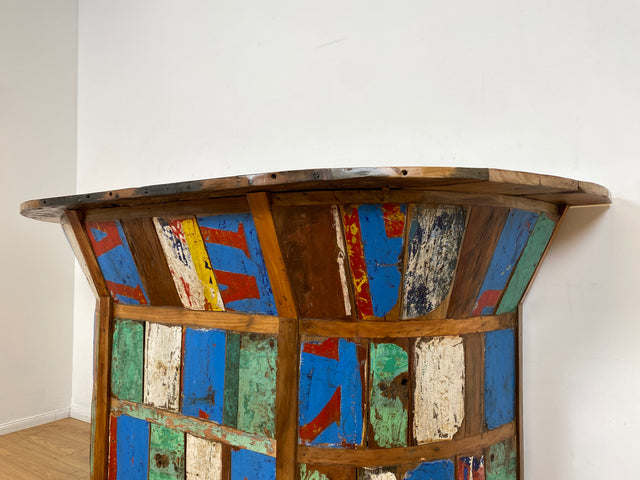 Boatwood by WMK I Einzigartige Bar aus altem Bootsholz I handgefertigtes Unikat in Originalfarben der Boote I Teakholz massiv I Hausbar Theke Cafe Bar Strand Beach Gastro Hotel Möbel Berlin Sylt Usedo