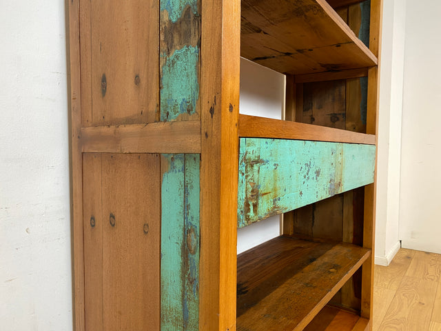 Boatwood by WMK I Nachhaltiges handgefertigtes Bücherregal aus altem Bootsholz I Teakholz massiv I Bücherschrank Regal Highboard Holzregal Küchenregal Raumtrenner Loft Bootsmöbel I Berlin Rostock Köln