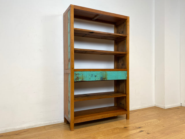 Boatwood by WMK I Nachhaltiges handgefertigtes Bücherregal aus altem Bootsholz I Teakholz massiv I Bücherschrank Regal Highboard Holzregal Küchenregal Raumtrenner Loft Bootsmöbel I Berlin Rostock Köln