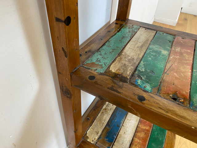 Boatwood by WMK I Einzigartiges schmales Regal aus altem Bootsholz in Originalfarben I Teakholz massiv I Holzregal Bücherregal Bücherschrank Küchenregal Badschrank Badregal Flurregal Berlin Kiel Bonn