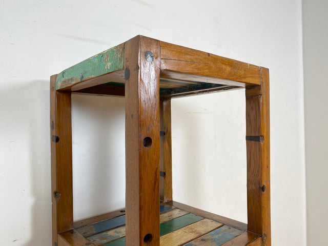 Boatwood by WMK I Einzigartiges schmales Regal aus altem Bootsholz in Originalfarben I Teakholz massiv I Holzregal Bücherregal Bücherschrank Küchenregal Badschrank Badregal Flurregal Berlin Kiel Bonn