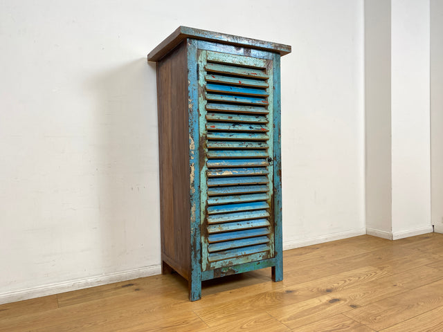 Boatwood by WMK I Besonderer Schrank aus altem Bootsholz in meeresblauer Originalfarbe mit Lamellentür I handgefertigtes Unikat I Highboard Küchenschrank Schuhschrank Bücherschrank Wäscheschank Loft