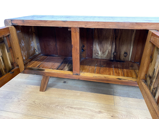 Boatwood by WMK I Detailreiches Sideboard handgefertigt aus altem Bootsholz I Teakholz massiv I Kommode TV Lowboard Board Bank Schuhschrank Anrichte Bootsmöbel Treibholz I Berlin Rostock Frankfurt