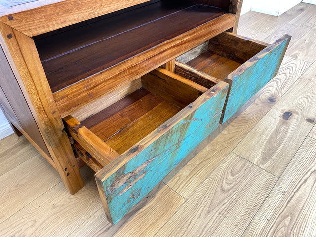 Boatwood by WMK I Besonders TV Lowboard mit Schubladen in Meeresblau I handgefertigtes Unikat aus altem Bootsholz I Teakholz massiv I Sideboard Kommode Bank Rack Fernsehkommode Berlin Augsburg Hamburg