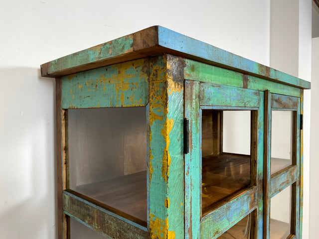 Boatwood by WMK I Besonders schöne Vitrine aus altem Bootsholz, ein handgefertigtes Unikat aus massivem Teakholz I Schrank Regal Highboard Bücher Geschirr Wäsche Kleider Küchen Berlin Rostock Duisburg