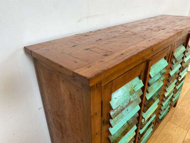 Originelles Highboard handgefertigt aus altem Bootsholz mit Lamellen Türen I Schrank Sideboard Kommode Anrichte Küchenschrank Schuhschrank Flurkommode Flurschrank I