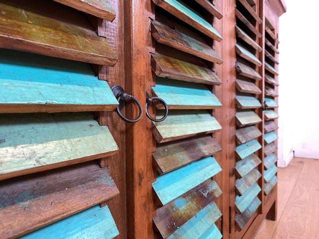 Originelles Highboard handgefertigt aus altem Bootsholz mit Lamellen Türen I Schrank Sideboard Kommode Anrichte Küchenschrank Schuhschrank Flurkommode Flurschrank I