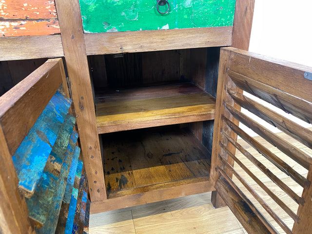Besondere Anrichte handgefertigt aus altem Bootsholz mit Lamellen Türen & Schubladen I Teakholz I Schrank Sideboard Kommode Büfett Küchenschrank Wäscheschrank I
